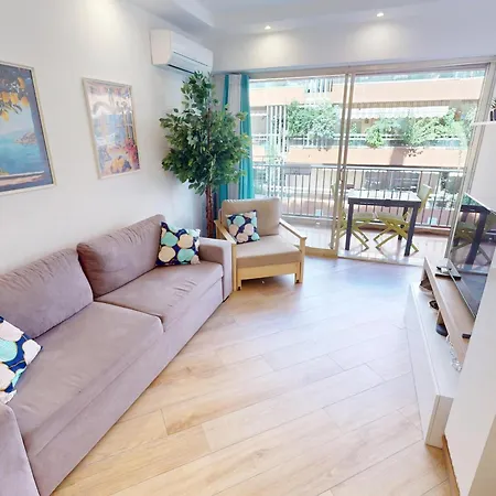 Апартаменты Agreable 2p Renove Au Centre Avec Terrasse - Fr-1-196-387 *