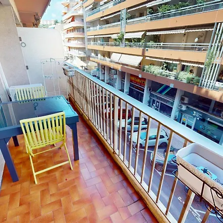 Agreable 2p Renove Au Centre Avec Terrasse - Fr-1-196-387 Апартаменты